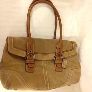 Coach shoulder bag. Tan color suede/leather